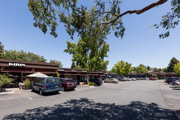 2700 Yulupa Avenue